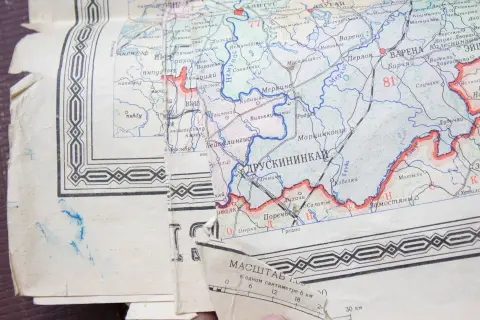 Карта Литовской ССР с орнаментальной рамкой