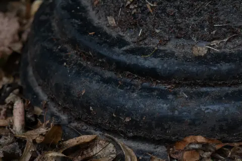 Нижний ступенчатый профиль основания