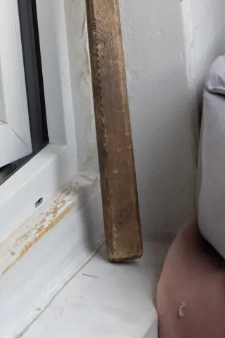 Нижняя часть деревянной рукояти
