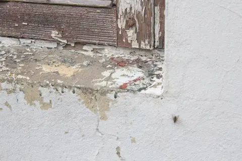 Old painted wooden window, фото 15
