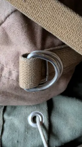 Old bag with belts, фото 1