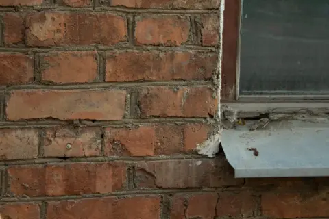 Brick Wall  With Yellow Gas Tube, фото 14