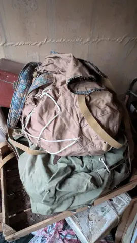 Old bag with belts, фото 2