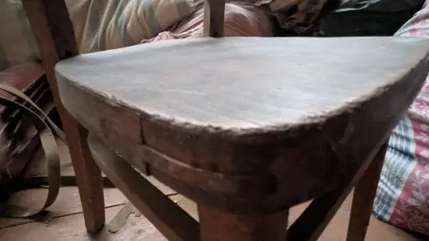 Old children wooden chair, фото 2