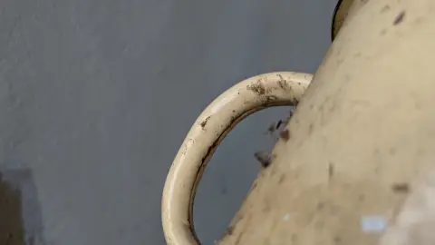 Old rusty cup, фото 10