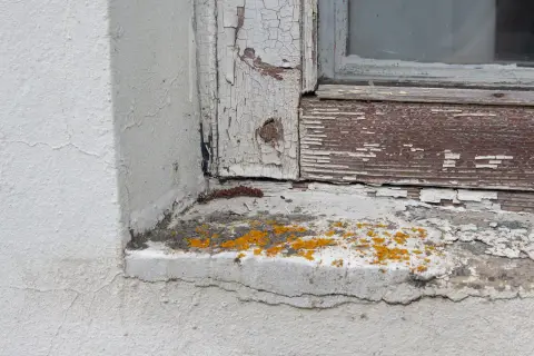Old painted wooden window, фото 5