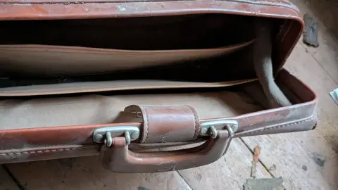 Old leather bag, фото 22