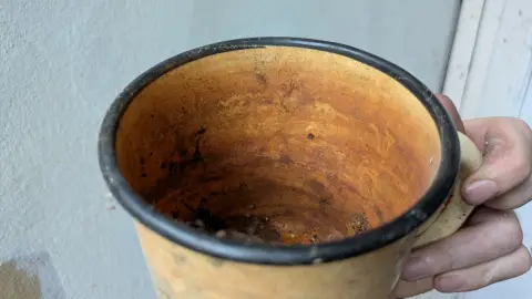 Old rusty cup, фото 9