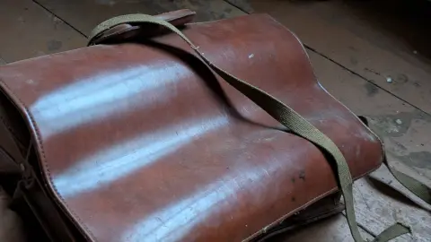 Old leather bag, фото 13