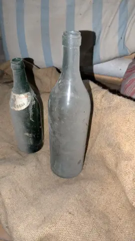 Dusty glass bottle, фото 1